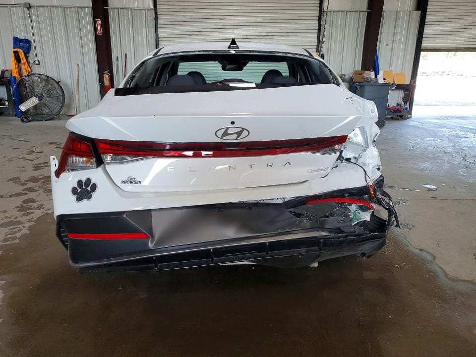 2026 HYUNDAI ELANTRA LIMITED 6