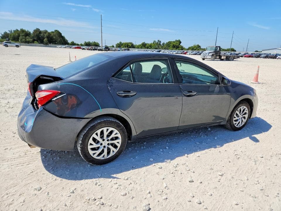 2019 TOYOTA COROLLA LE 3