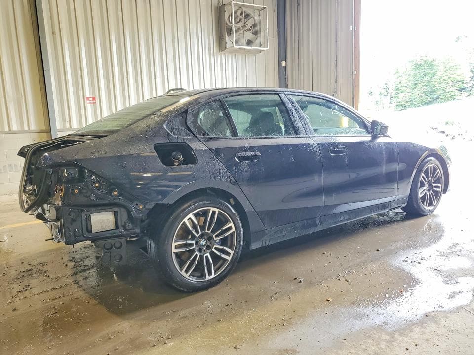 2025 BMW 540 XI 3
