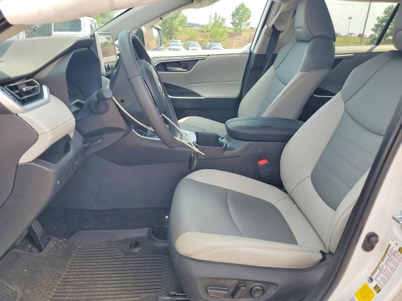 2025 TOYOTA RAV4 XLE PREMIUM 7