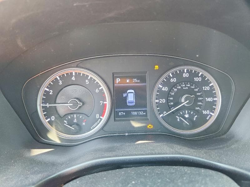 2019 HYUNDAI SANTA FE SE 9