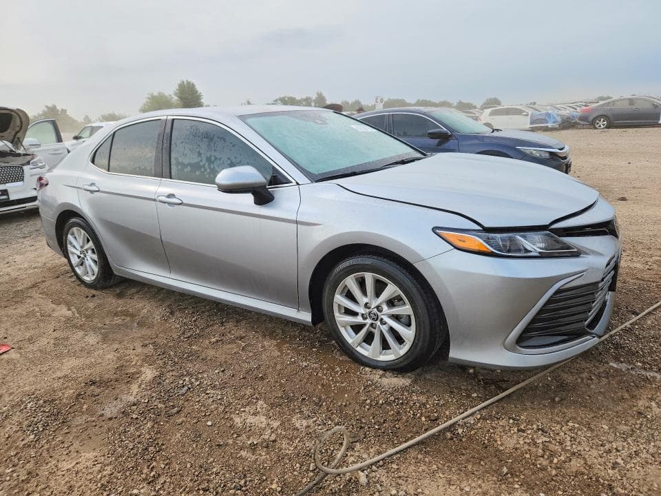 2023 TOYOTA CAMRY LE 4