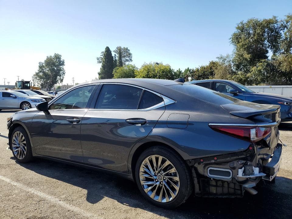 2024 LEXUS ES 300H LUXURY 2