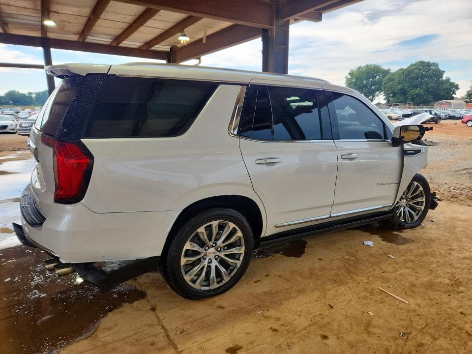 2021 GMC YUKON DENALI 3