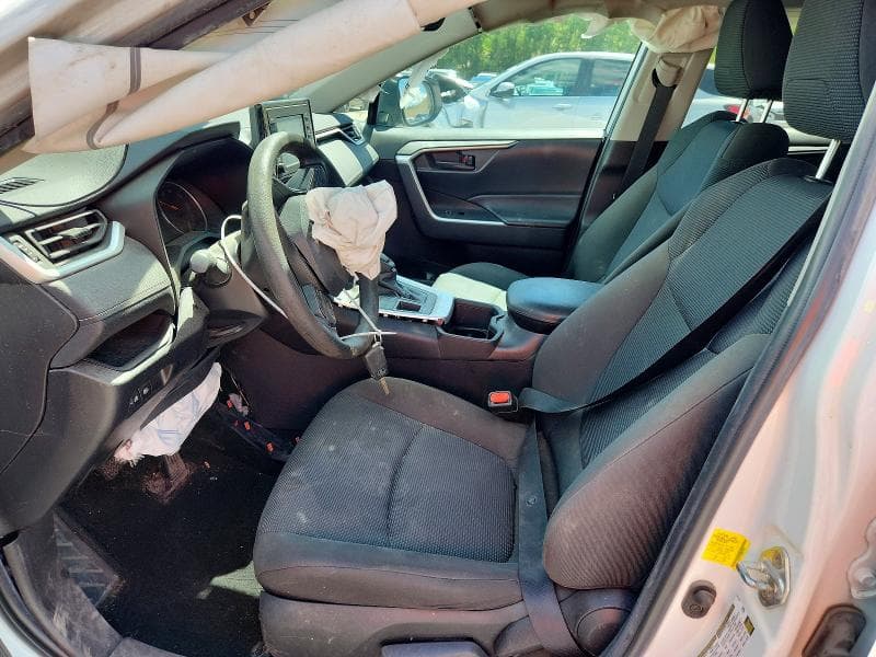 2022 TOYOTA RAV4 LE 7