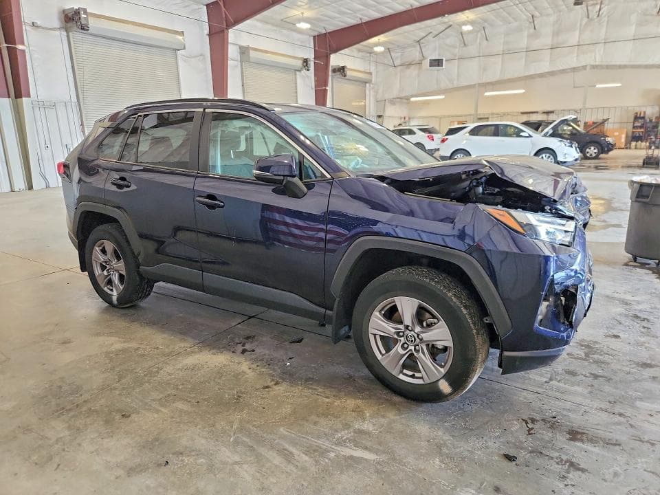 2022 TOYOTA RAV4 XLE 4