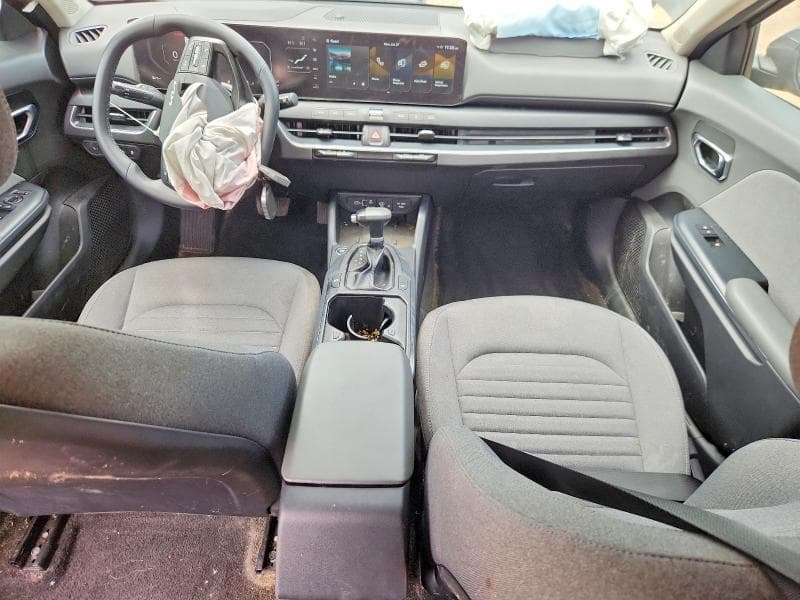 2025 KIA K4 EX 8