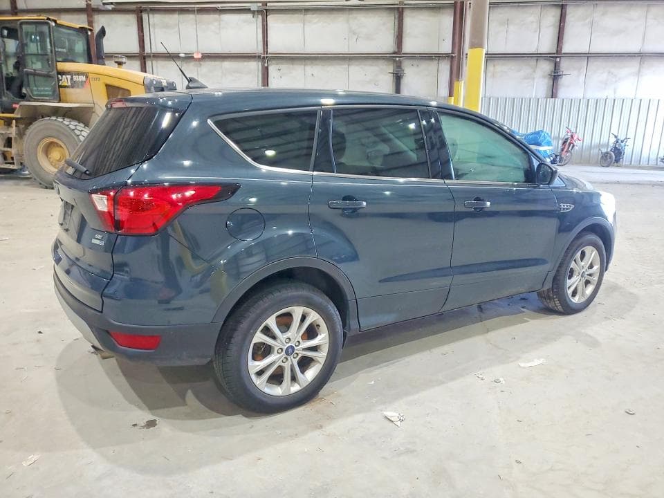 2019 FORD ESCAPE SE 3
