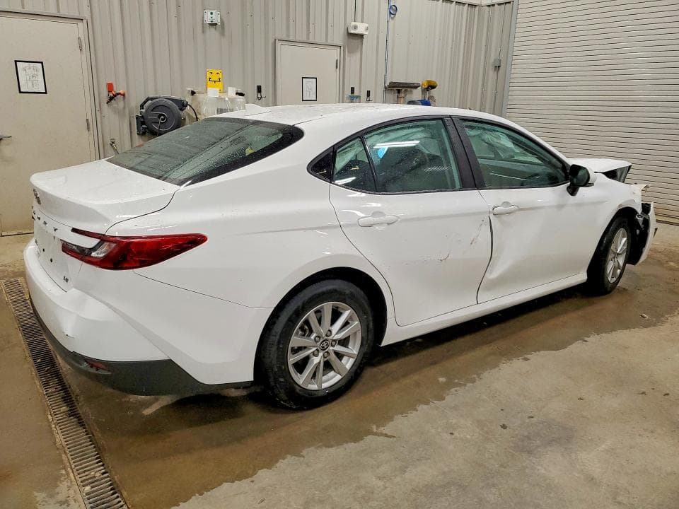2025 TOYOTA CAMRY LE 3
