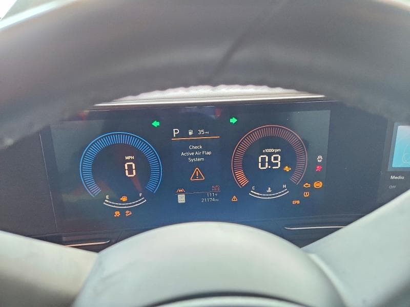 2025 HYUNDAI KONA SEL 9