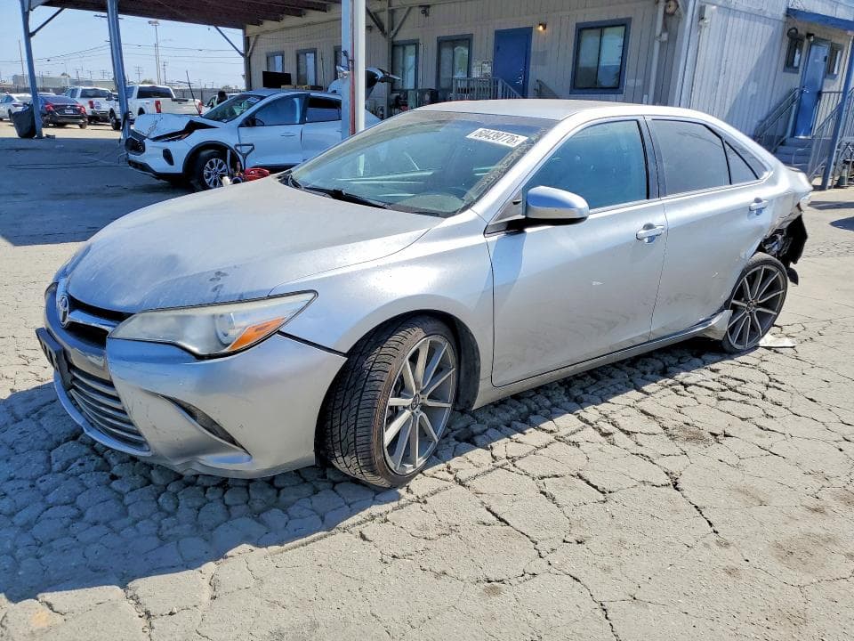 2017 TOYOTA CAMRY LE - 1