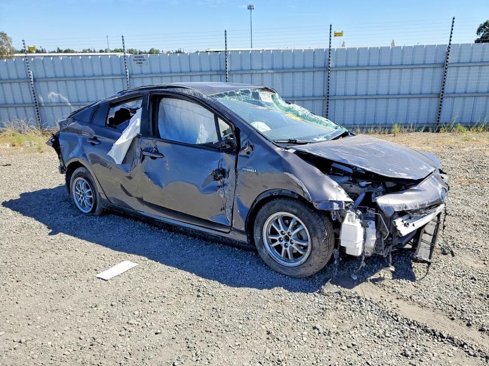 2017 TOYO PRIUS 4