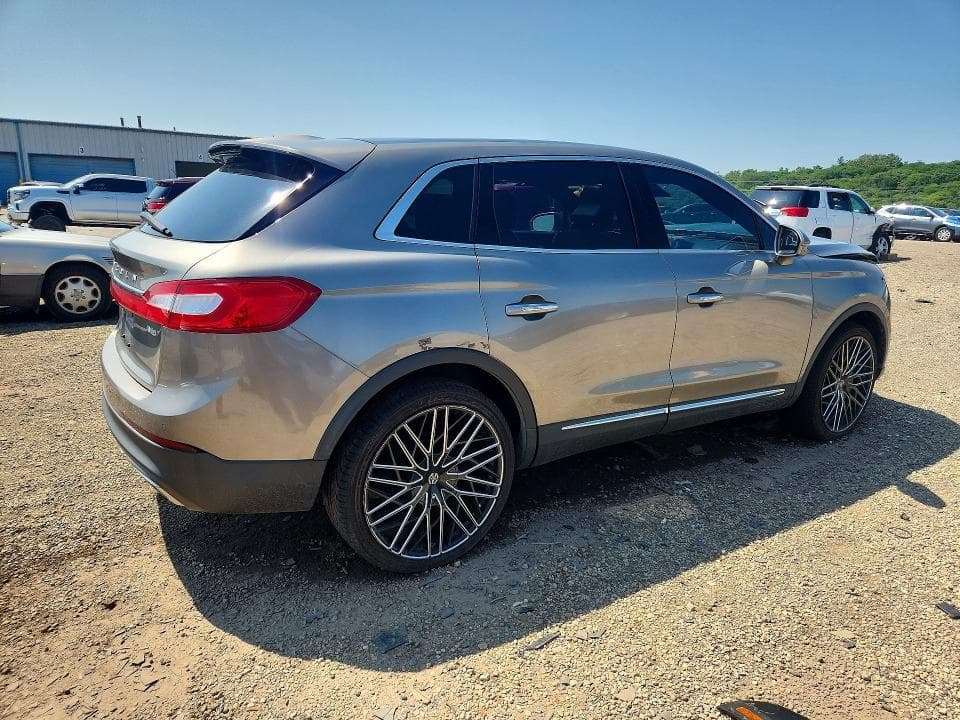 2017 LINCOLN MKX RESERVE 3