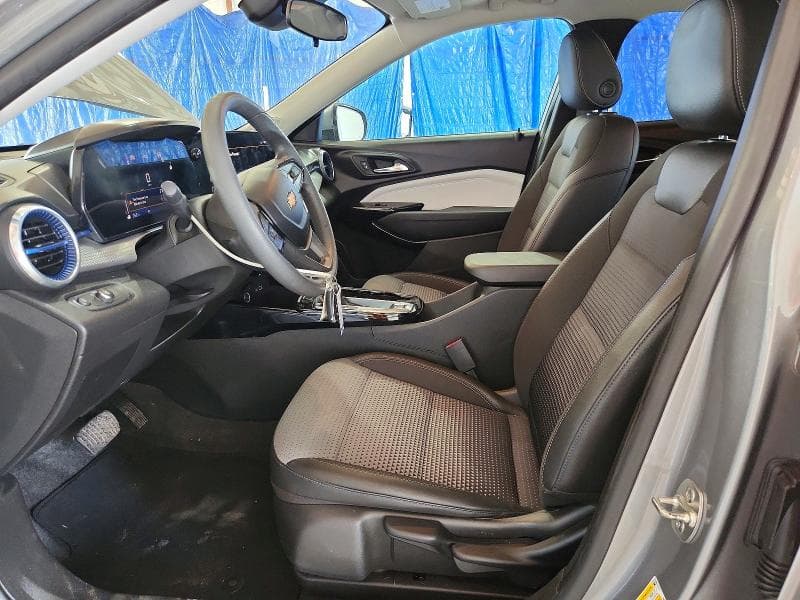2025 CHEVROLET TRAX 7