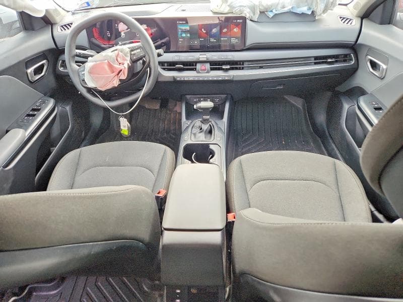2025 KIA K4 LXS 8