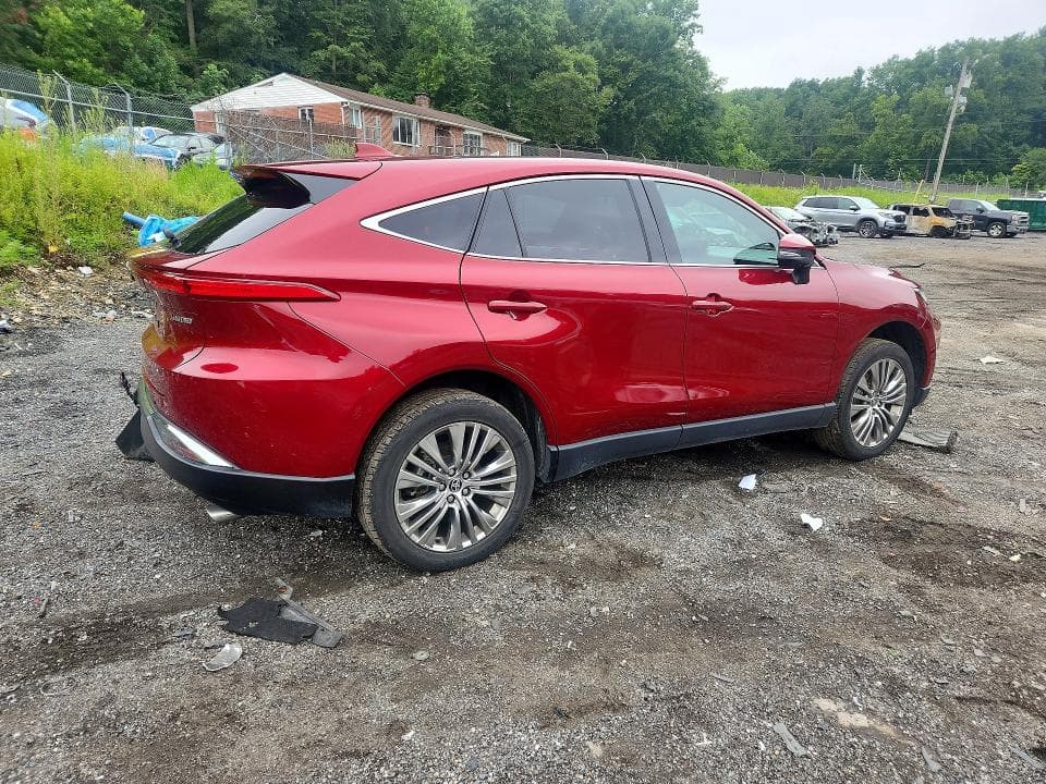 2023 TOYOTA VENZA LIMITED 3