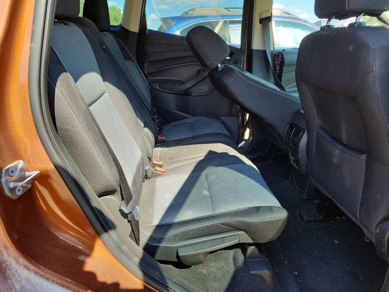 2017 FORD ESCAPE SE 11