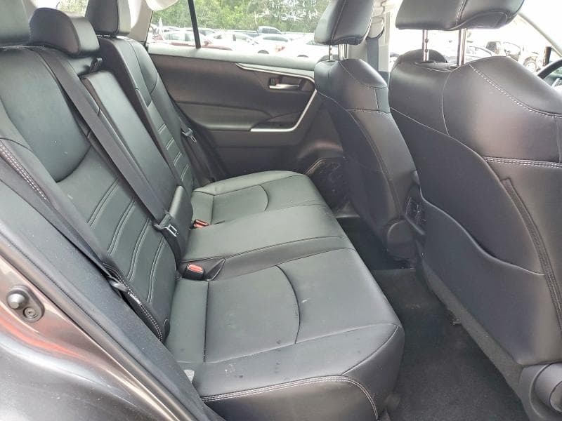 2022 TOYOTA RAV4 XLE PREMIUM 11