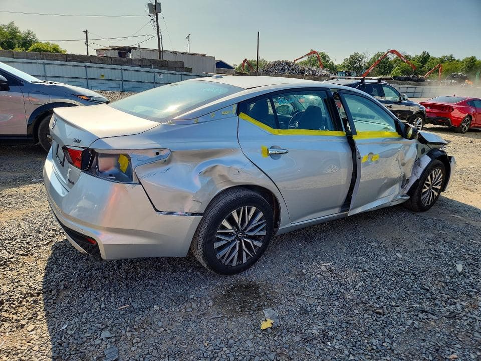 2024 NISSAN ALTIMA SV 3