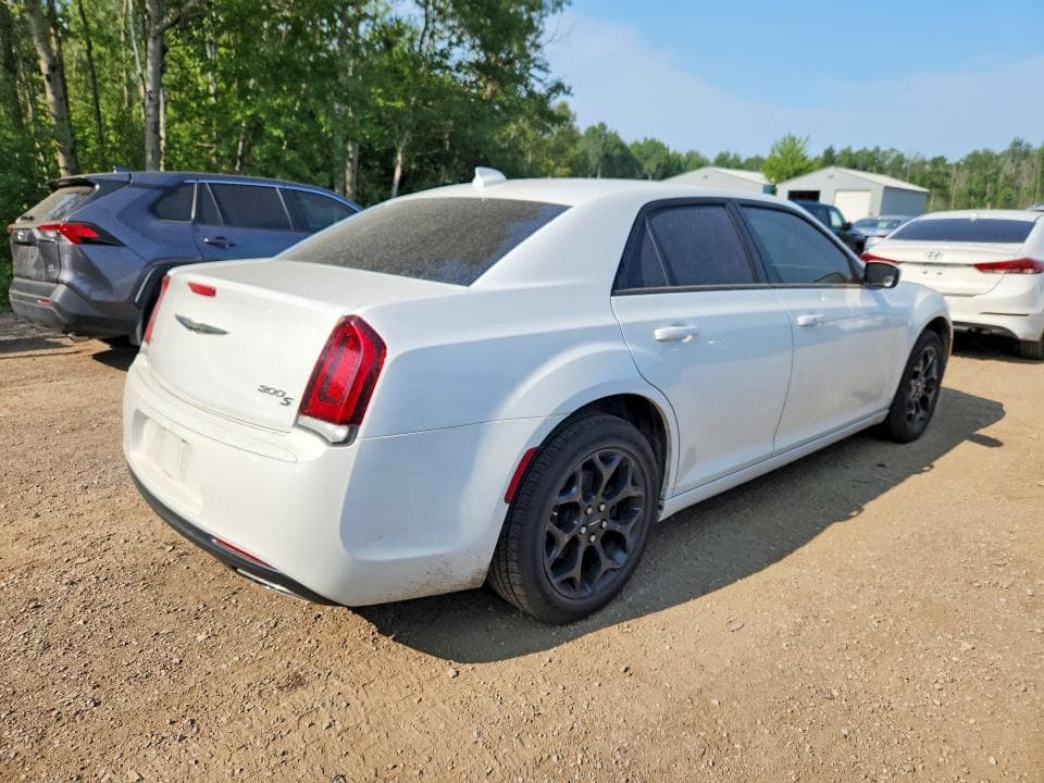 2019 CHRYSLER 300 S 3