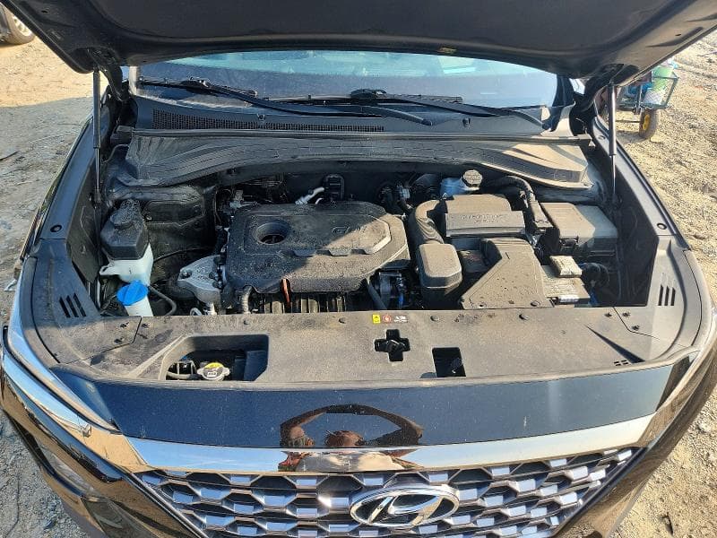 2020 HYUNDAI SANTA FE LIMITED 12