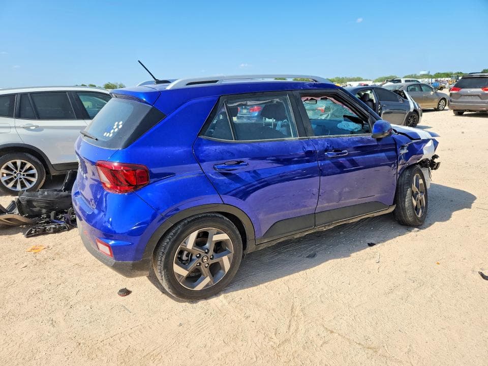 2024 HYUNDAI VENUE SEL 3