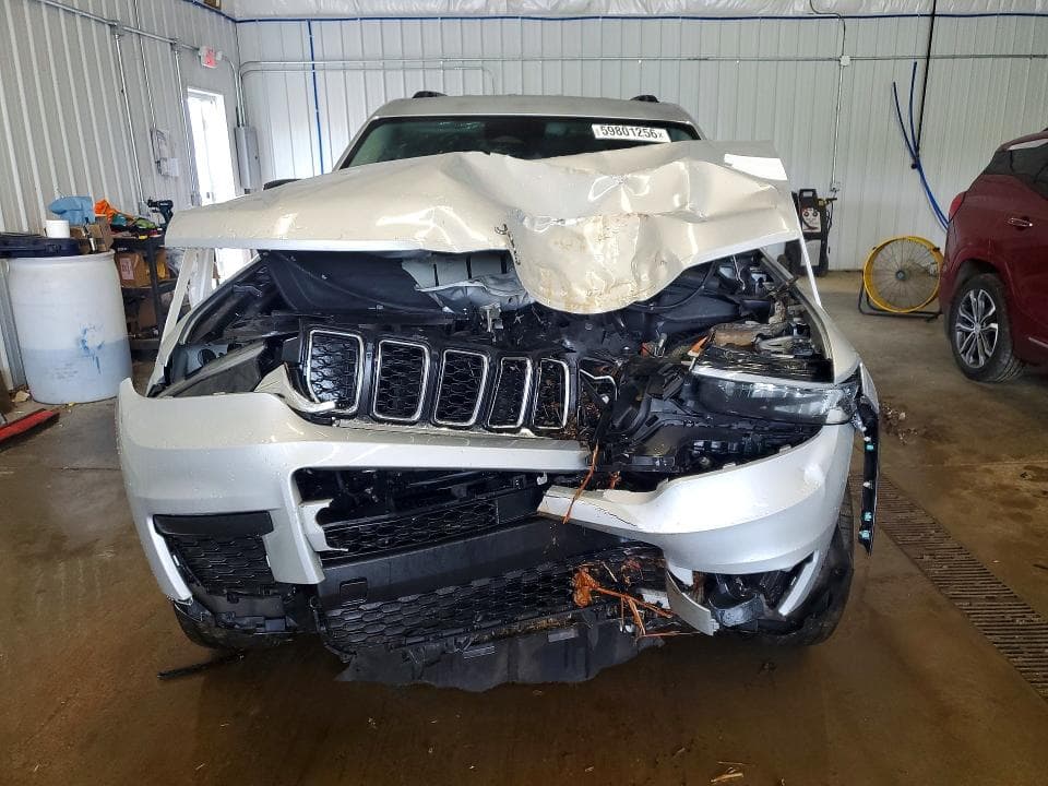 2023 JEEP GRAND CHEROKEE L LAREDO 5