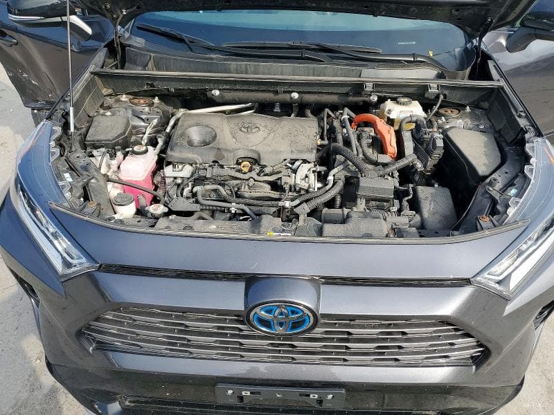 2021 TOYOTA RAV4 XSE 12