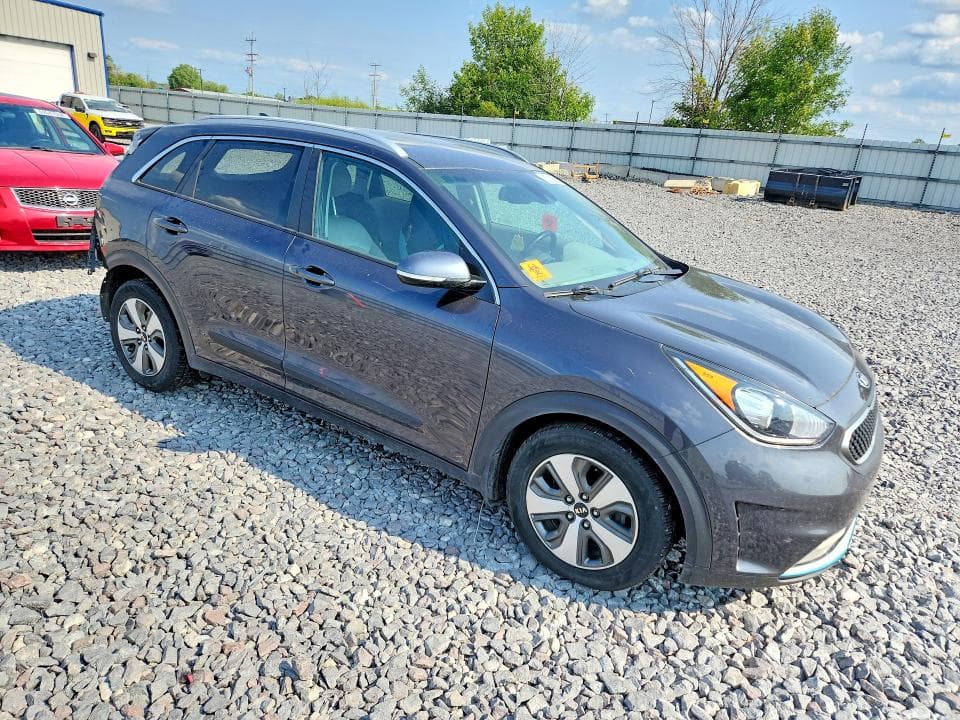 2019 KIA NIRO EX 4