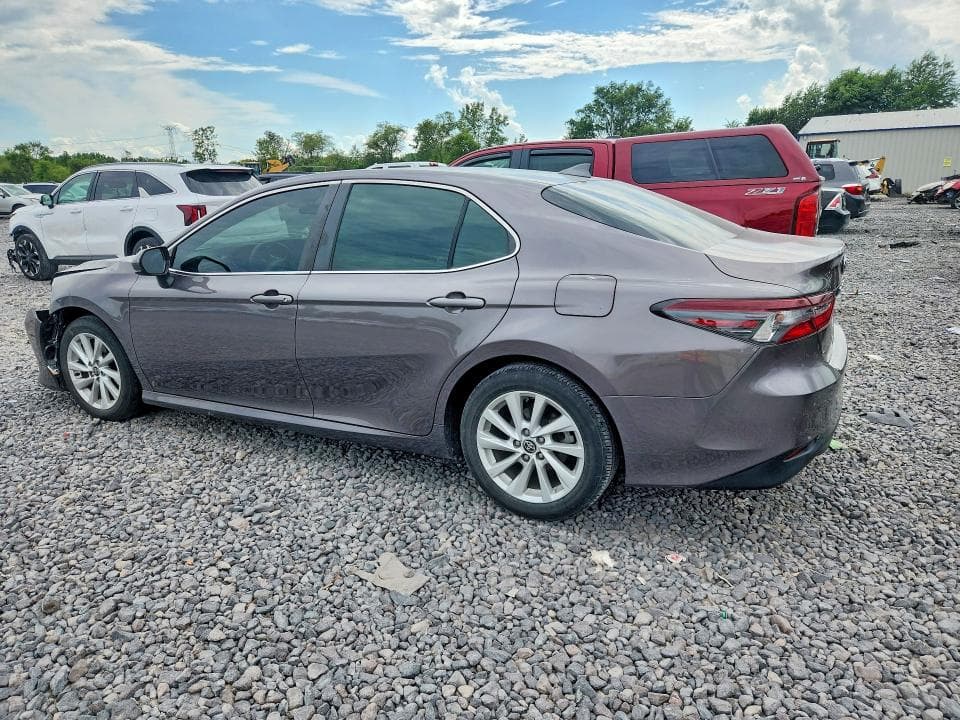 2022 TOYOTA CAMRY LE 2