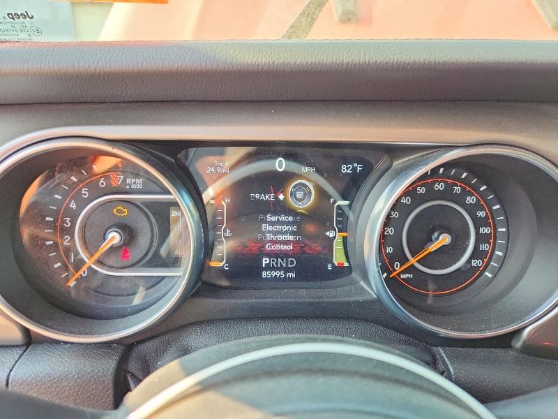 2020 JEEP WRANGLER UNLIMITED SAHARA 9