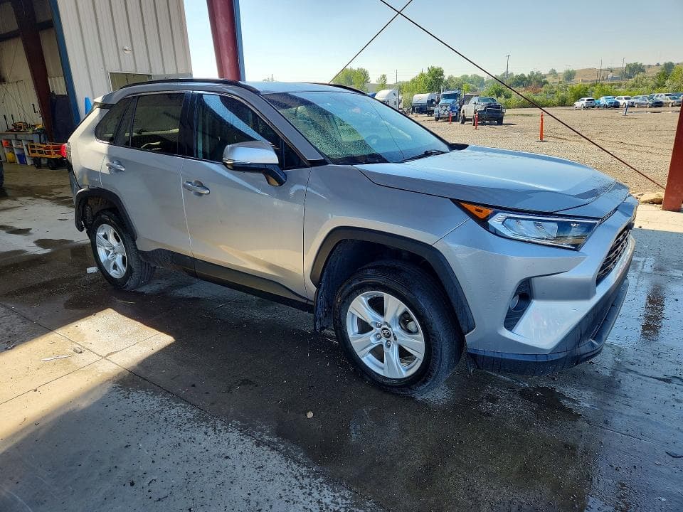 2019 TOYOTA RAV4 XLE 4