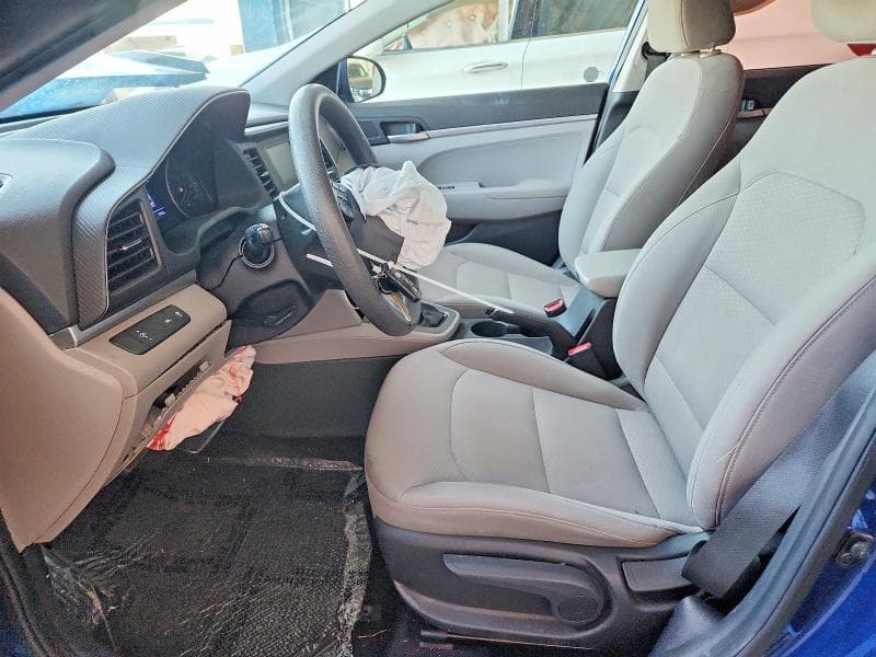2020 HYUNDAI ELANTRA SE 13