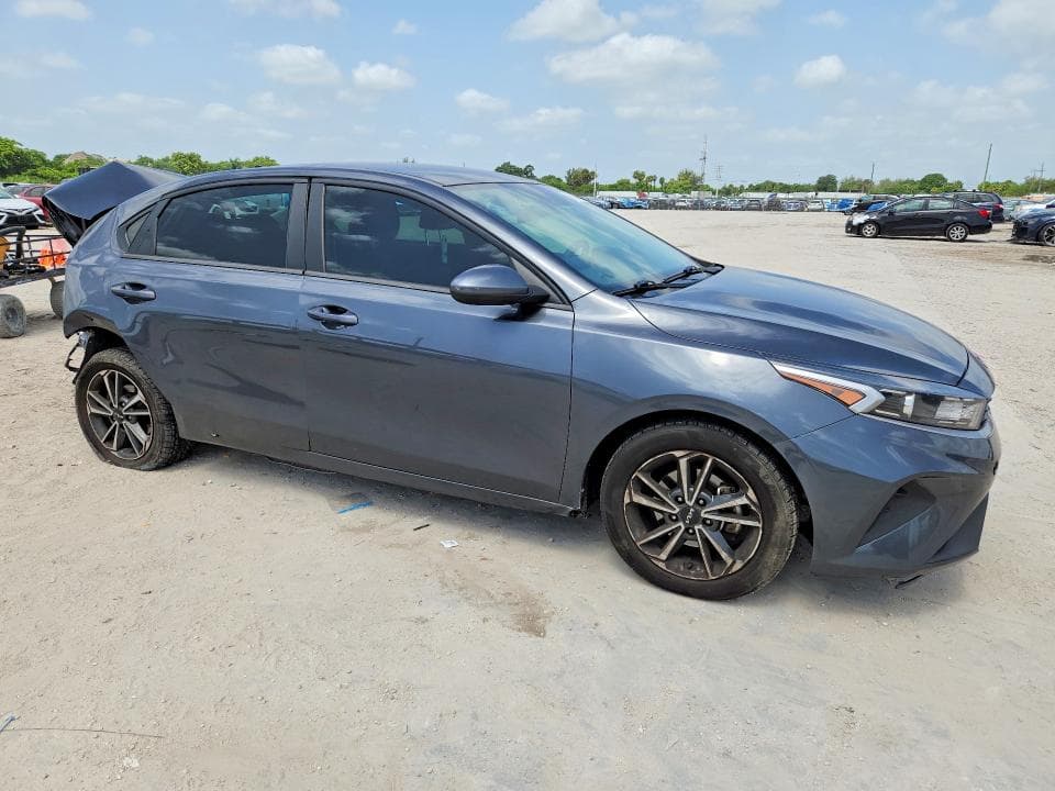 2022 KIA FORTE LXS 4