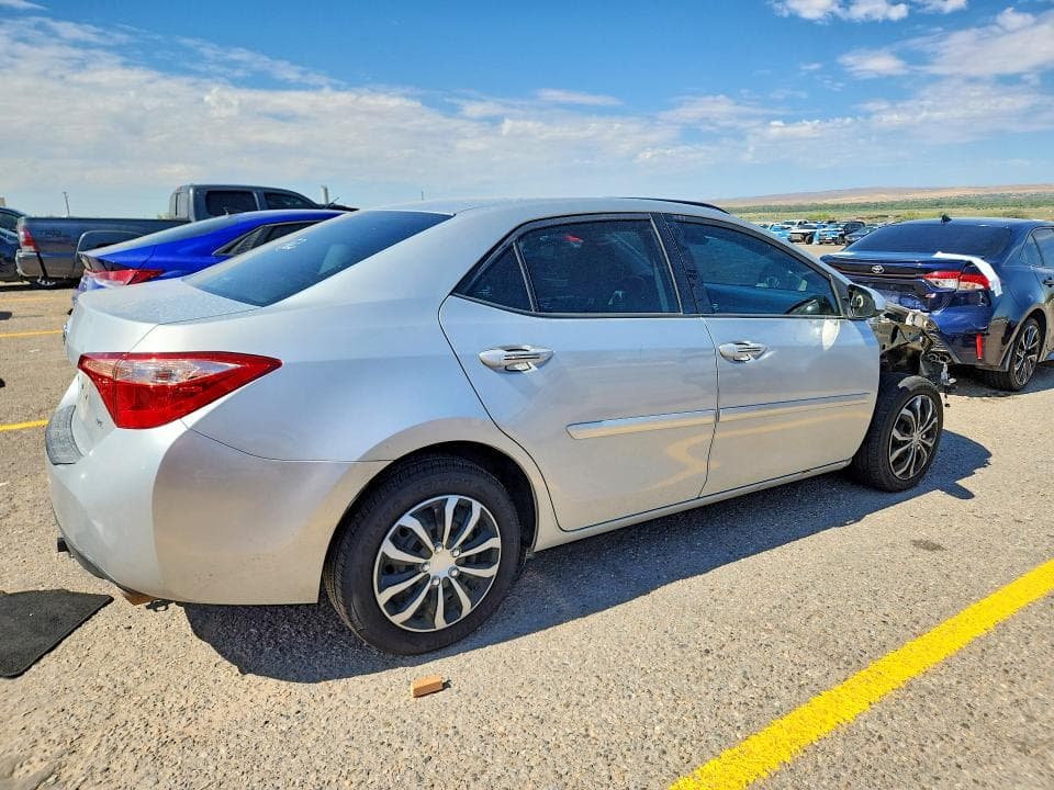2017 TOYOTA COROLLA LE 3