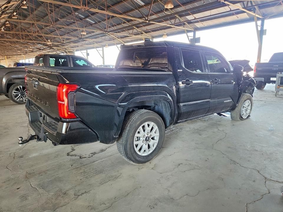 2025 TOYOTA TACOMA SR5 3