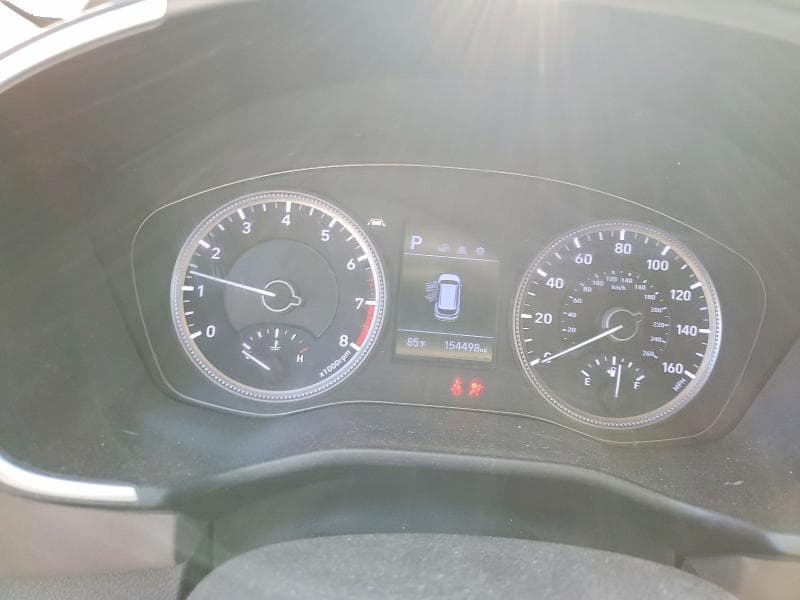 2019 HYUNDAI SANTA FE SE 9