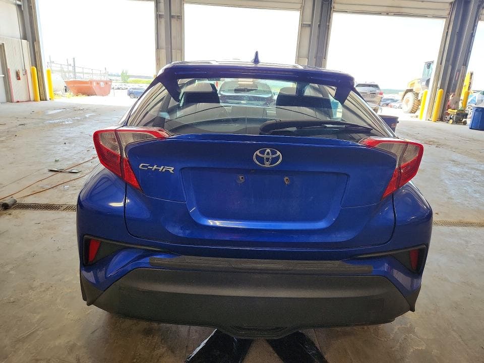 2018 TOYOTA C-HR XLE 6