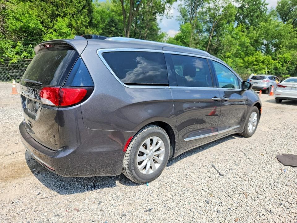 2018 CHRYSLER PACIFICA TOURING L 3