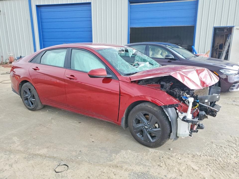 2023 HYUNDAI ELANTRA SEL 4