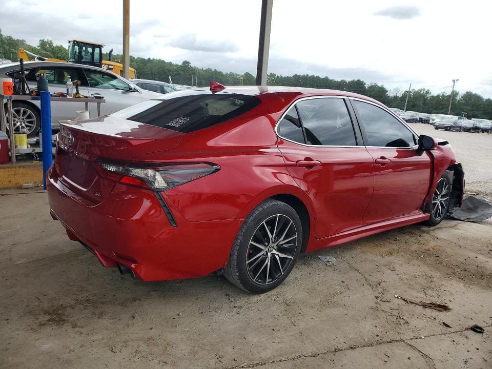 2021 TOYOTA CAMRY SE 3