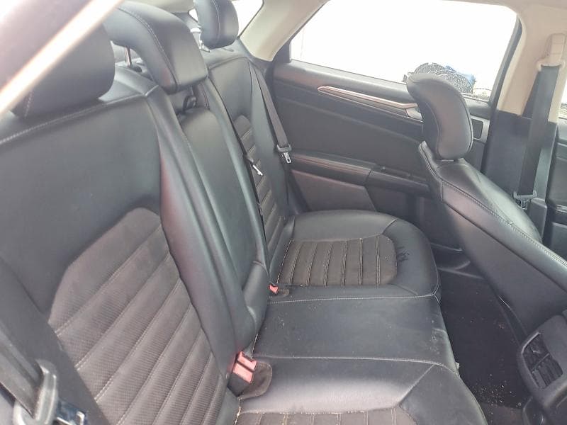 2017 FORD FUSION SE 10