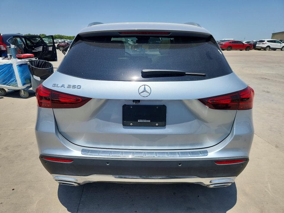 2025 MERCEDES-BENZ GLA 6