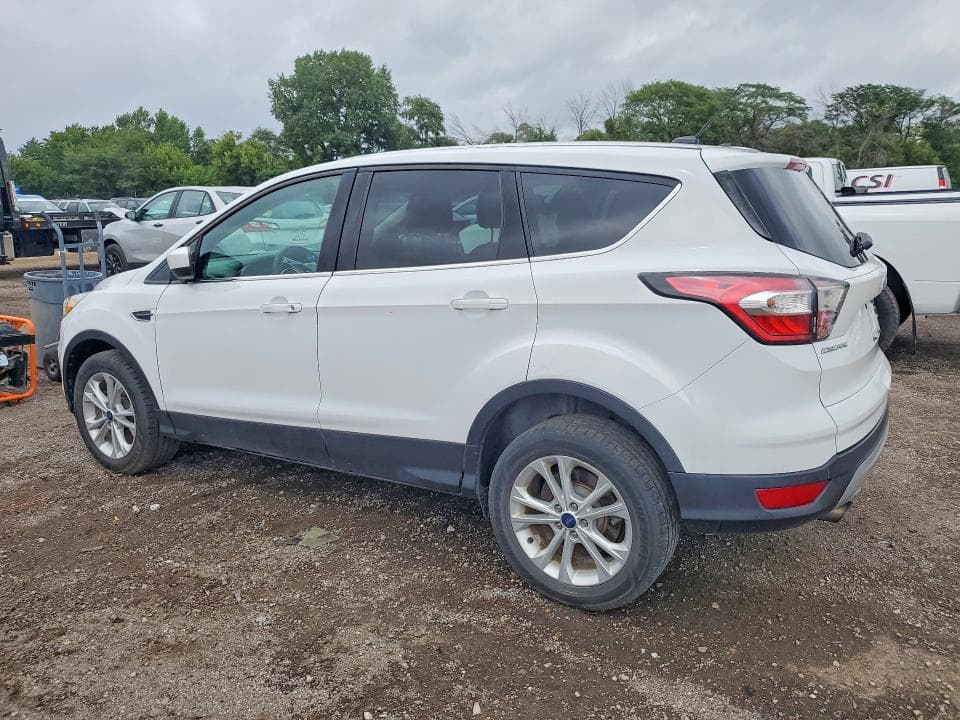 2017 FORD ESCAPE SE 2
