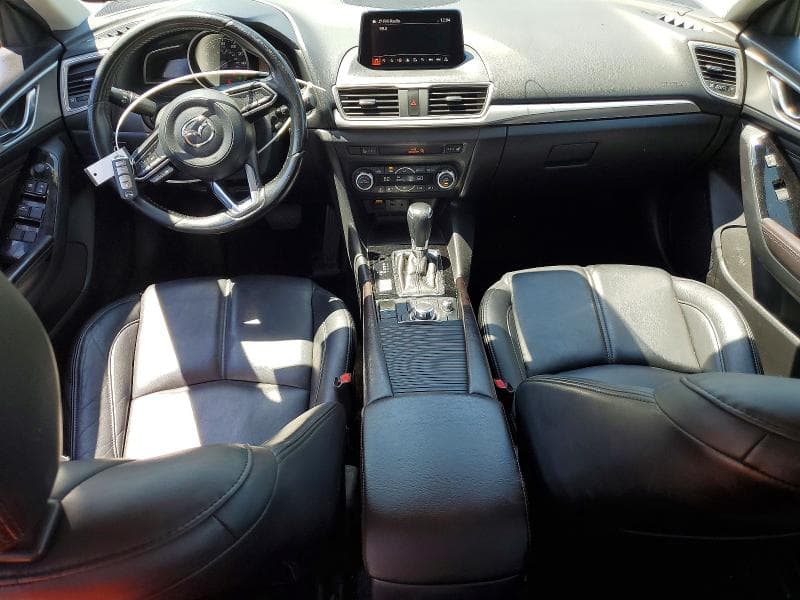 2018 MAZDA 3 TOURING 8
