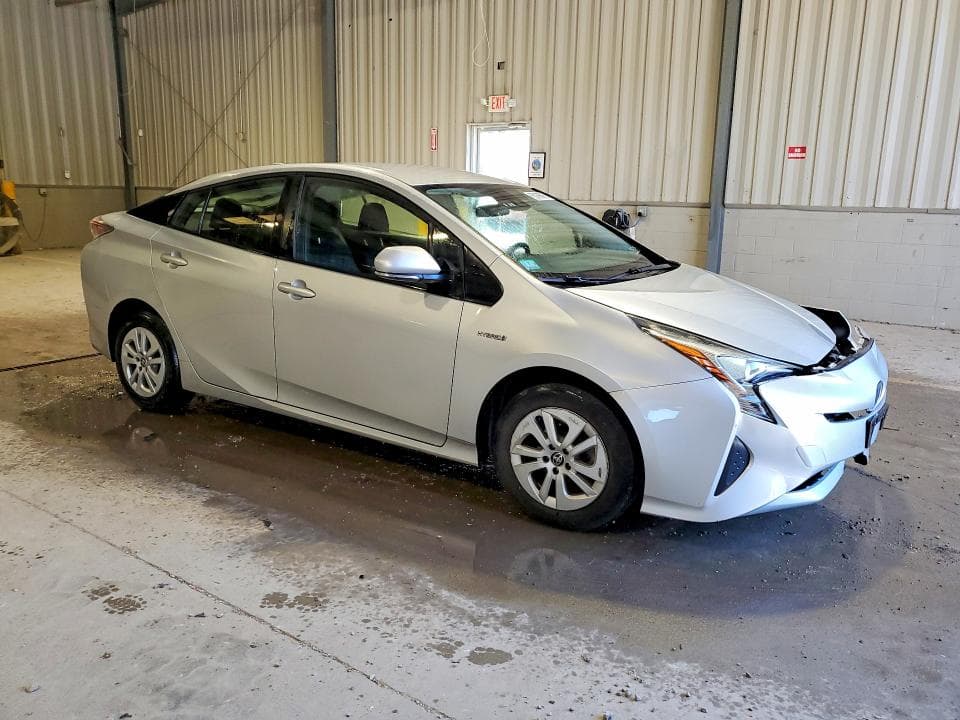 2017 TOYOTA PRIUS TWO 4