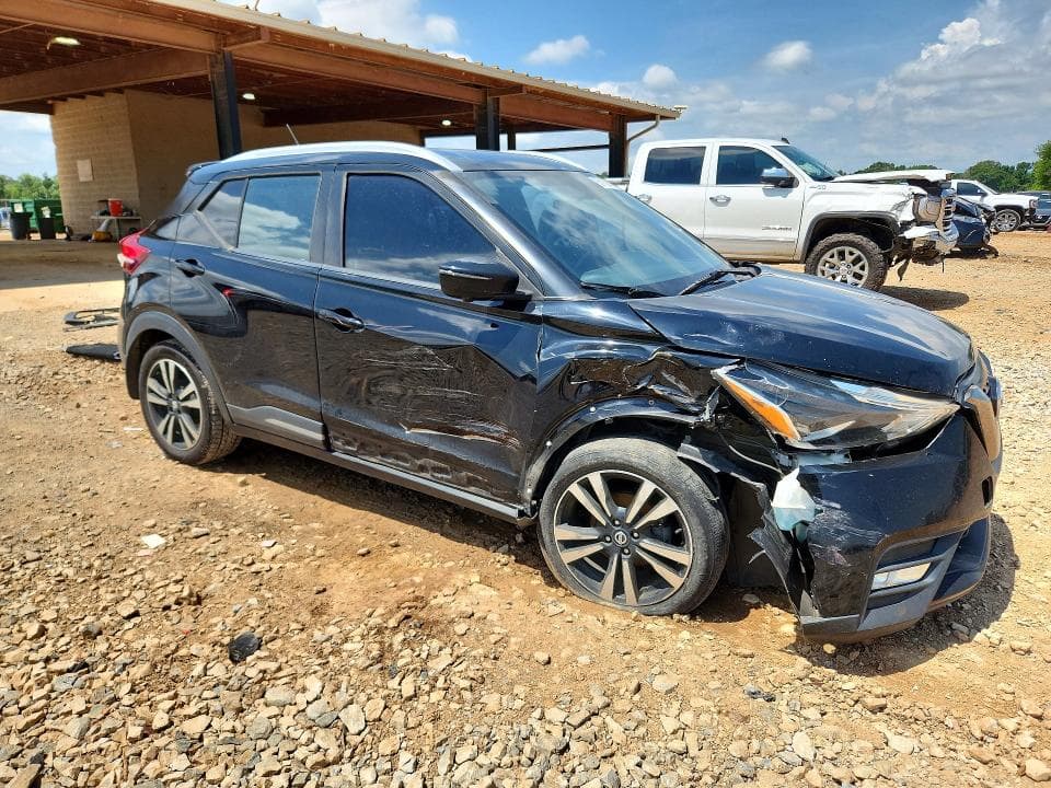 2019 NISSAN KICKS SR 4
