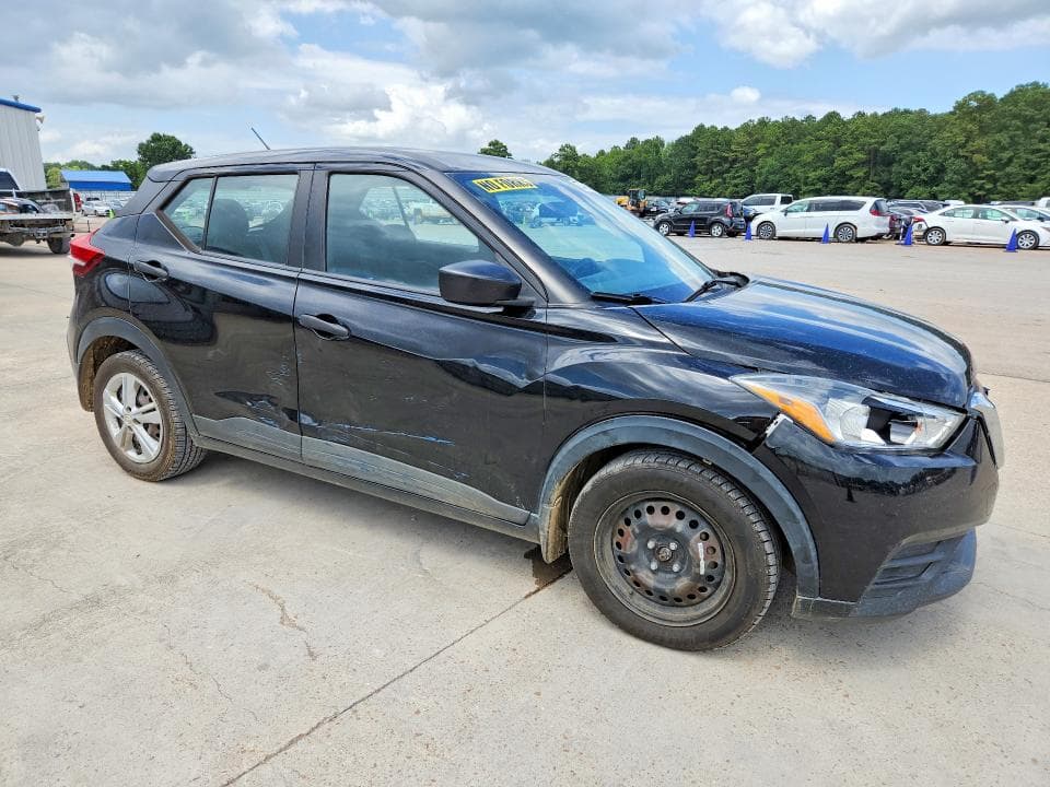 2020 NISSAN KICKS S 4
