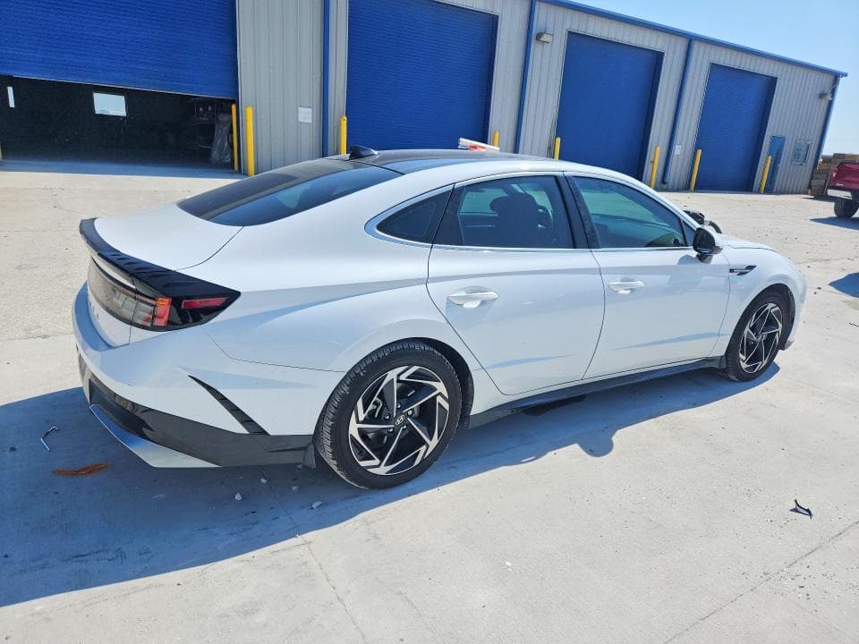 2025 HYUNDAI SONATA SEL 3