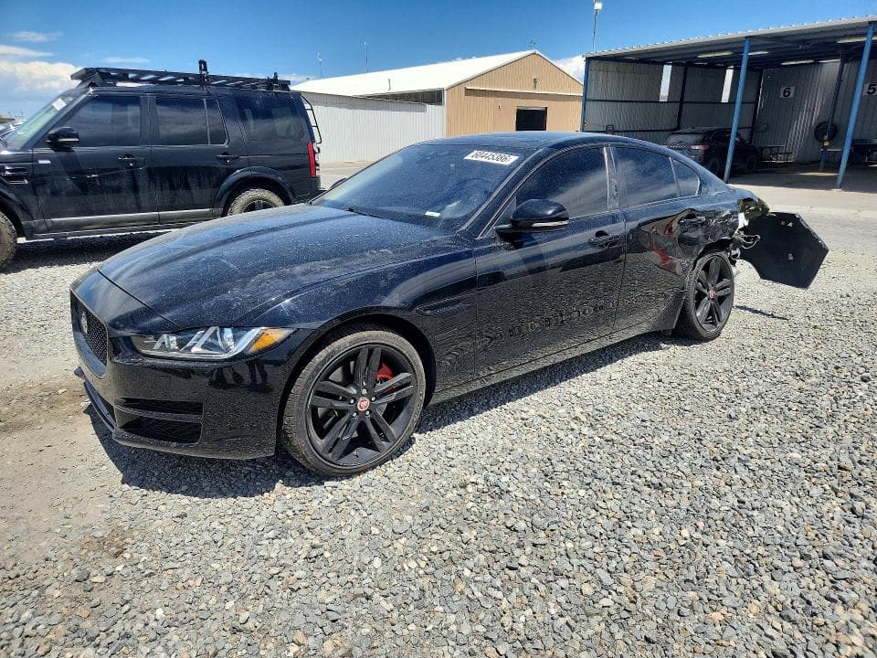 2017 JAGUAR XE PRESTIGE - 1